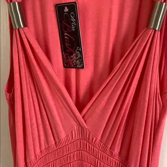 Beautiful Coral Colored Sleeveless Long Dress - Picture 1 of 5